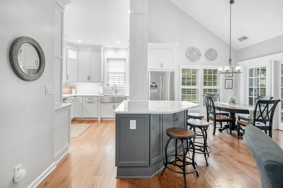 Mitchel Glen Drive Renovation by Detailed Interiors Inc. - Photo 12