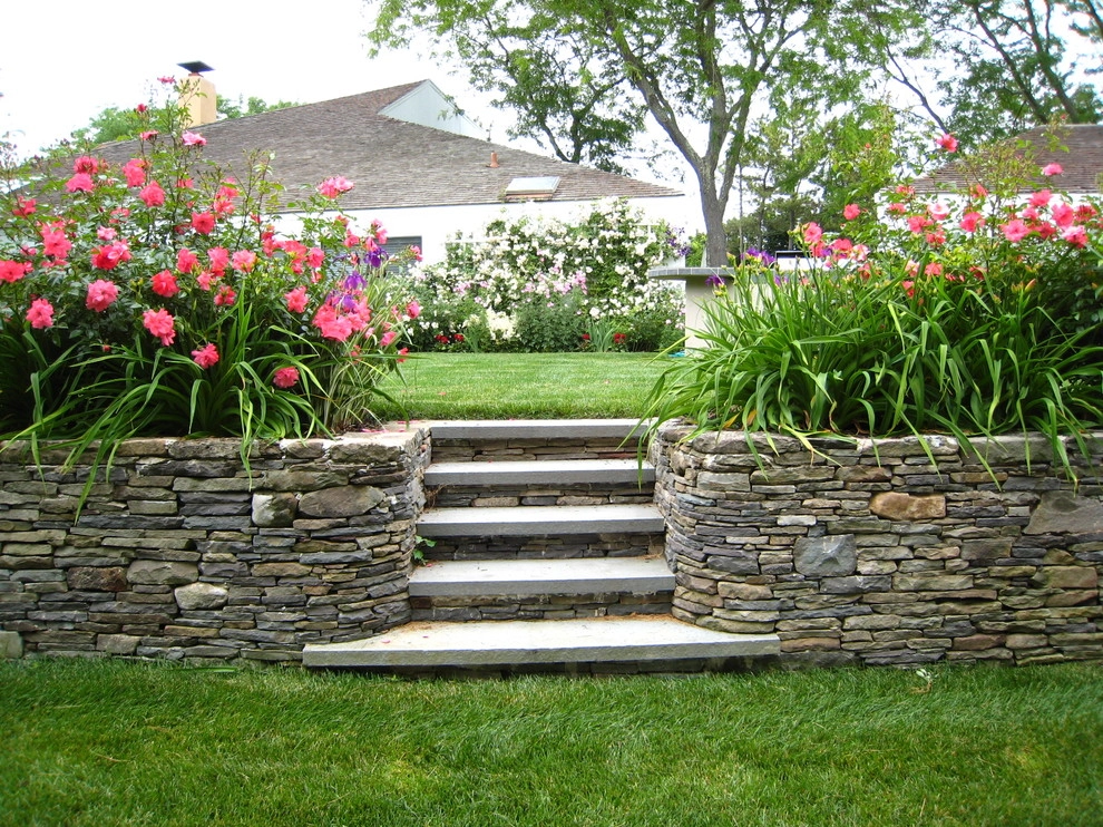 Landscaping by RF Designs - Photo 3