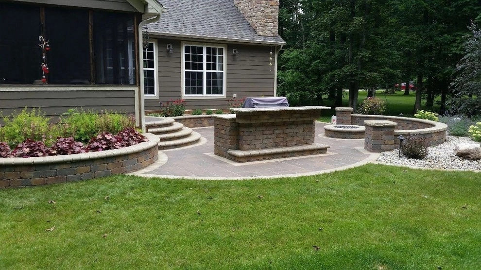 Outdoor Patios for Entertaining by Ricci's Landscape Management - Photo 7