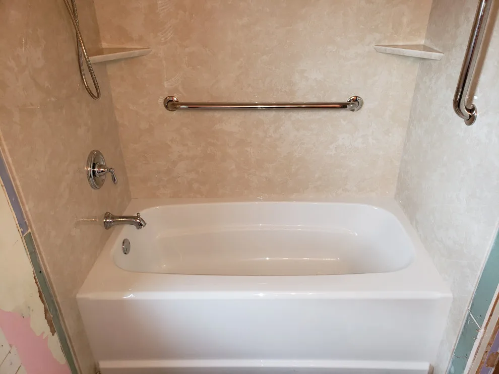Acrylics by AAA Remodeling Of Central Florida - Photo 30