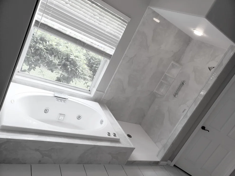 Acrylics by AAA Remodeling Of Central Florida - Photo 24