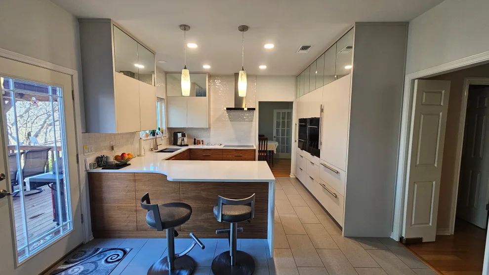 Contemporary Round Rock Kitchen Renovation by MHM Remodeling - Photo 4
