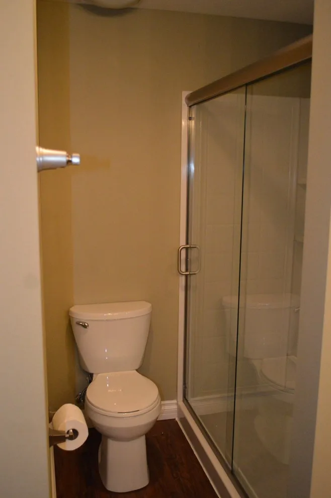 Guara Bedroom, Craft Room, and Bathroom by Arrow Contracting Service, Inc. - Photo 4