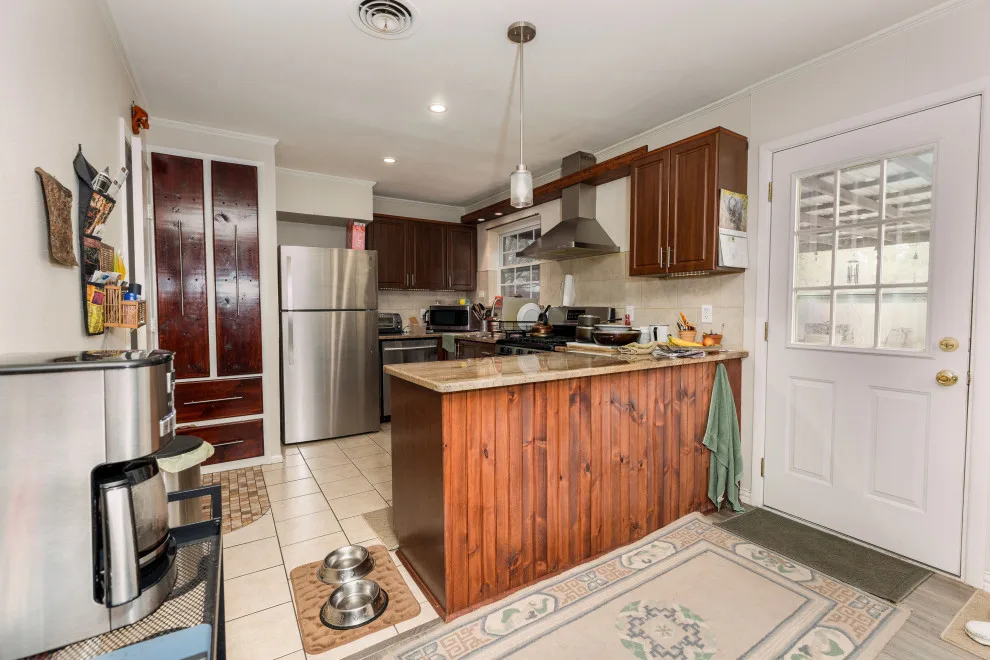 Lake Highlands Kitchen Renovation by Revive And Renew Remodeling LLC - Photo 4