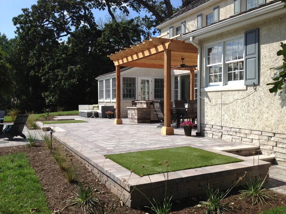Barrington Hills Entertaining Patio by Ringers Landscape Services, Inc. - Photo 10