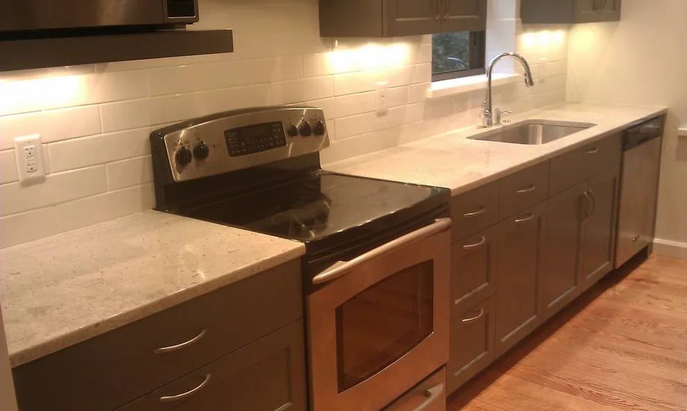 Pleasant Ridge Dining Kitchen by Wagner Remodeling And Construction - Photo 9