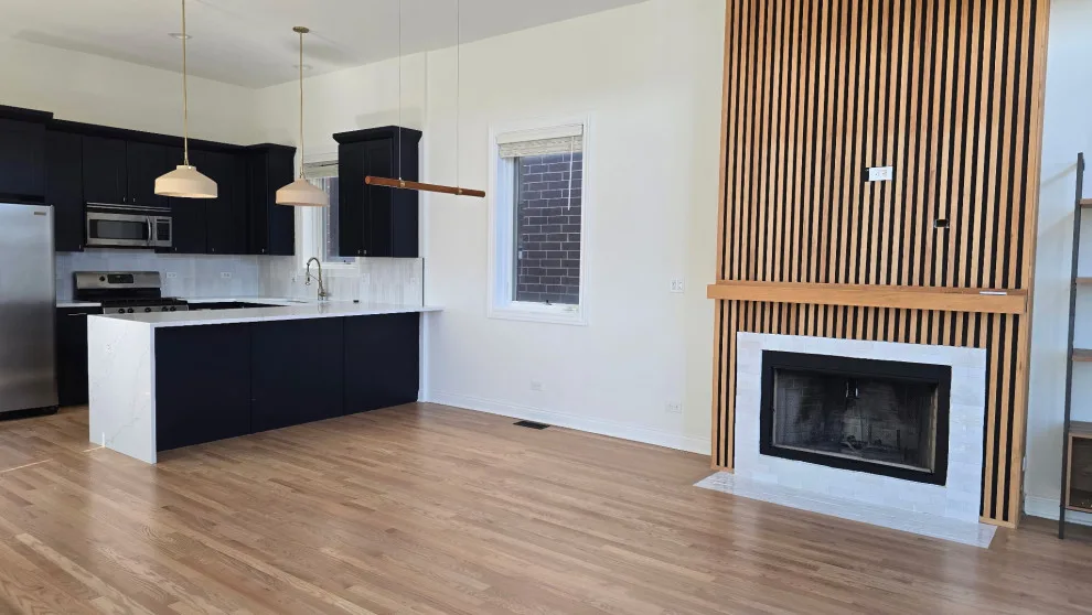 Portage Park - Kitchen Renovation by Peter Renovations Inc - Photo 3