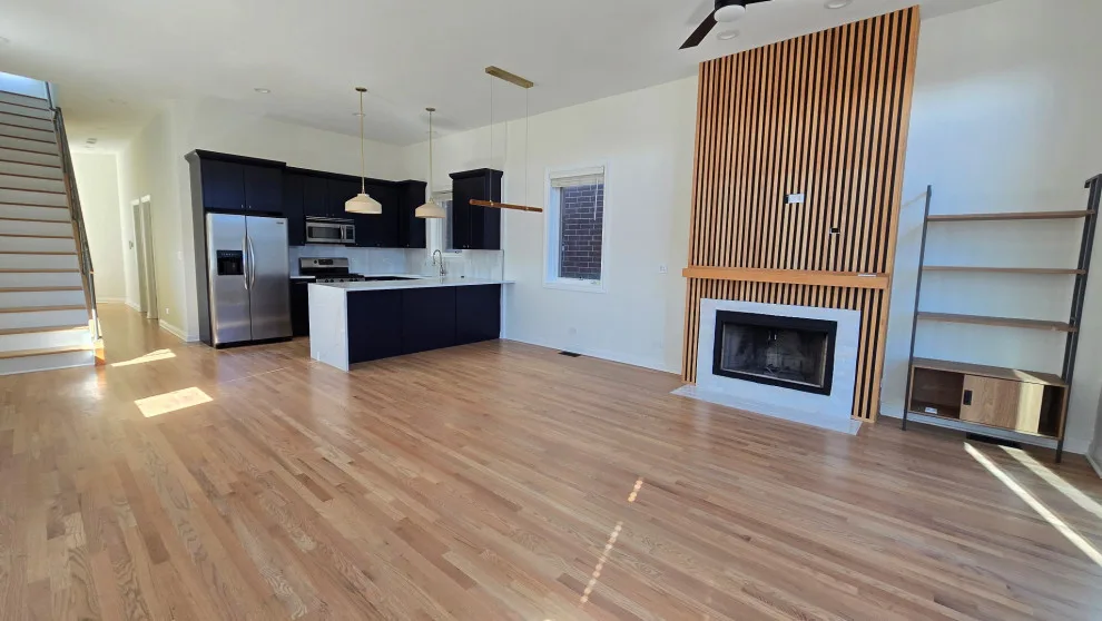 Portage Park - Kitchen Renovation by Peter Renovations Inc - Photo 4