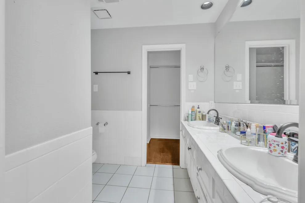 Canyon Creek - Main Bathroom Renovation by Revive And Renew Remodeling LLC - Photo 2