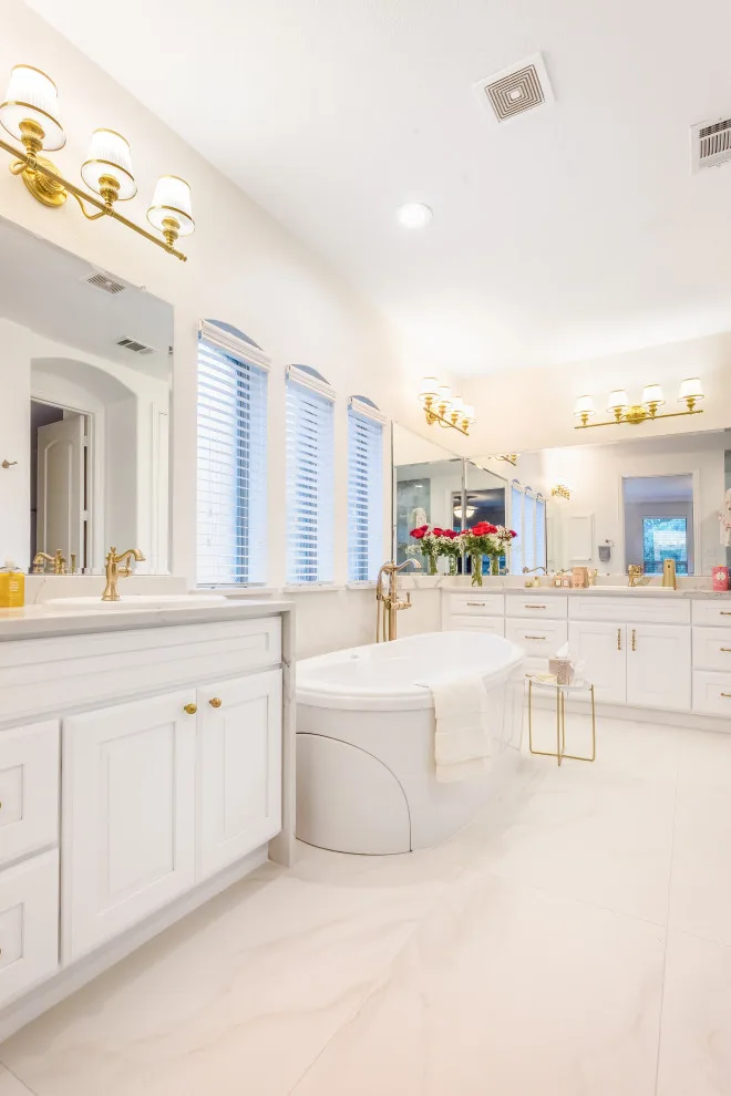 Main Bathroom in Dallas by Dallas Bathroom & Kitchen Remodeling - Photo 9