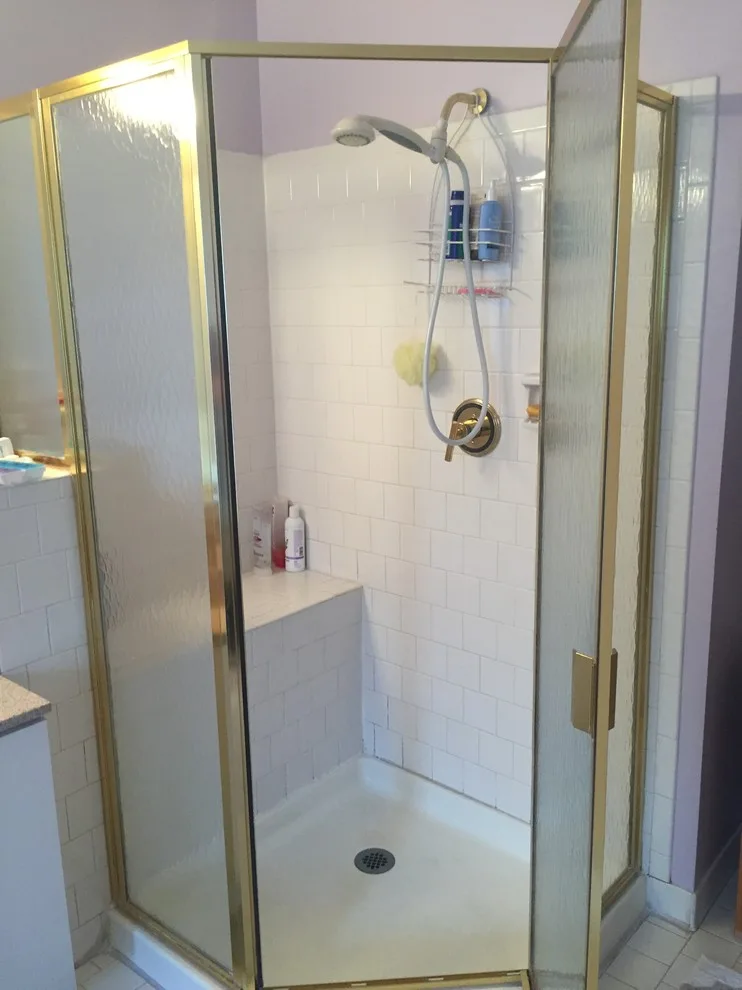 Roland Park Restroom by Whitney Garrett / Kenwood Kitchens - Photo 13