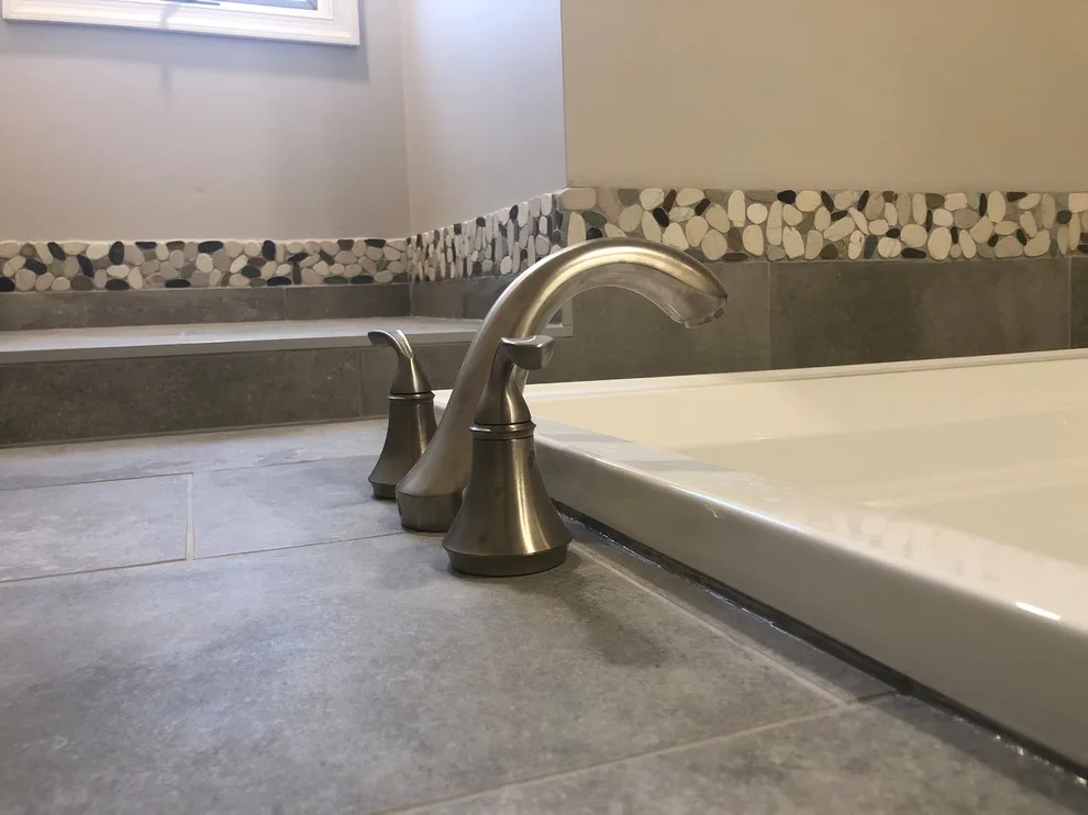 Roland Park Restroom by Whitney Garrett / Kenwood Kitchens - Photo 5