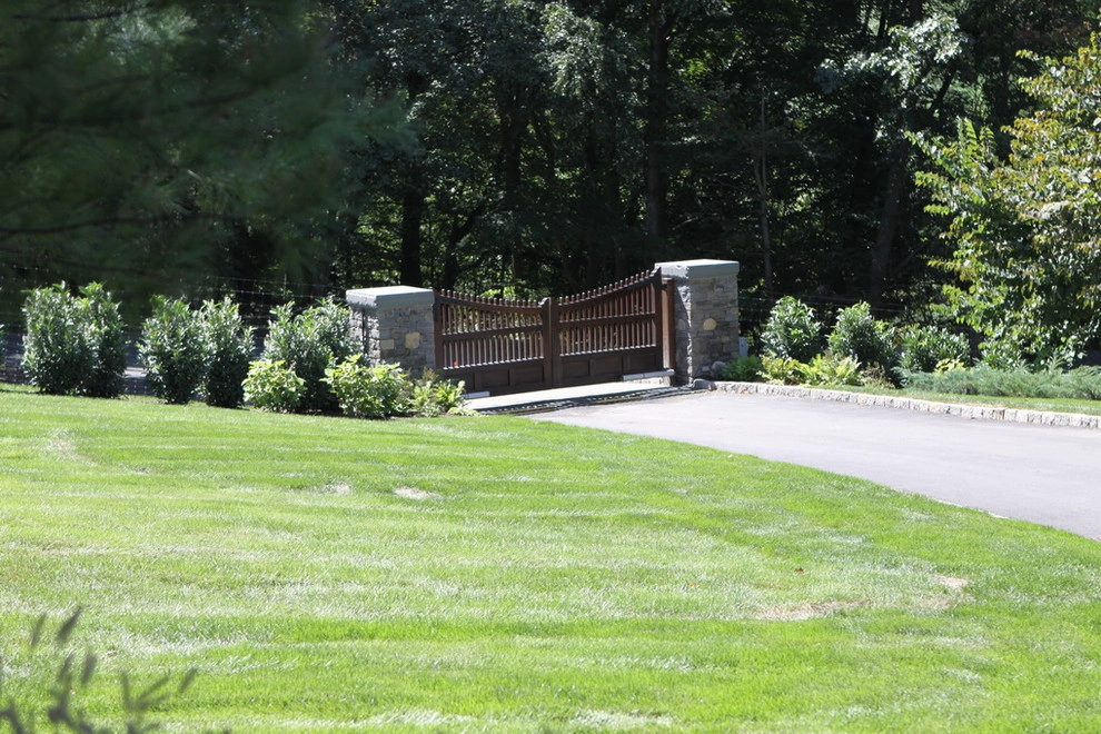 North Stamford Residence by Rock Spring Design Group LLC (David Verespy, ASLA) - Photo 4