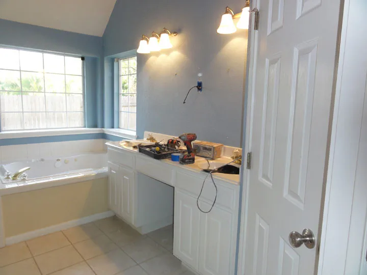 Simmons South Austin Restroom by MHM Remodeling - Photo 4