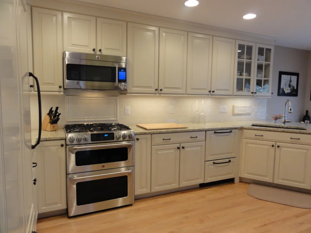Classic Kitchen by Capital Kitchen And Bath - Photo 4