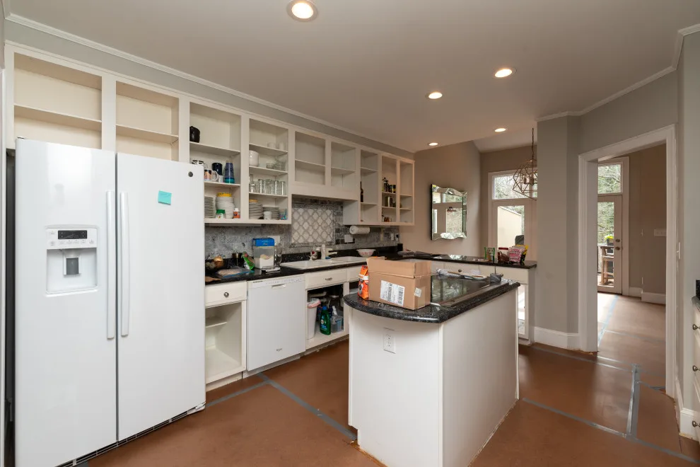 SouthPark Townhouse Kitchen by Detailed Interiors Inc. - Photo 22