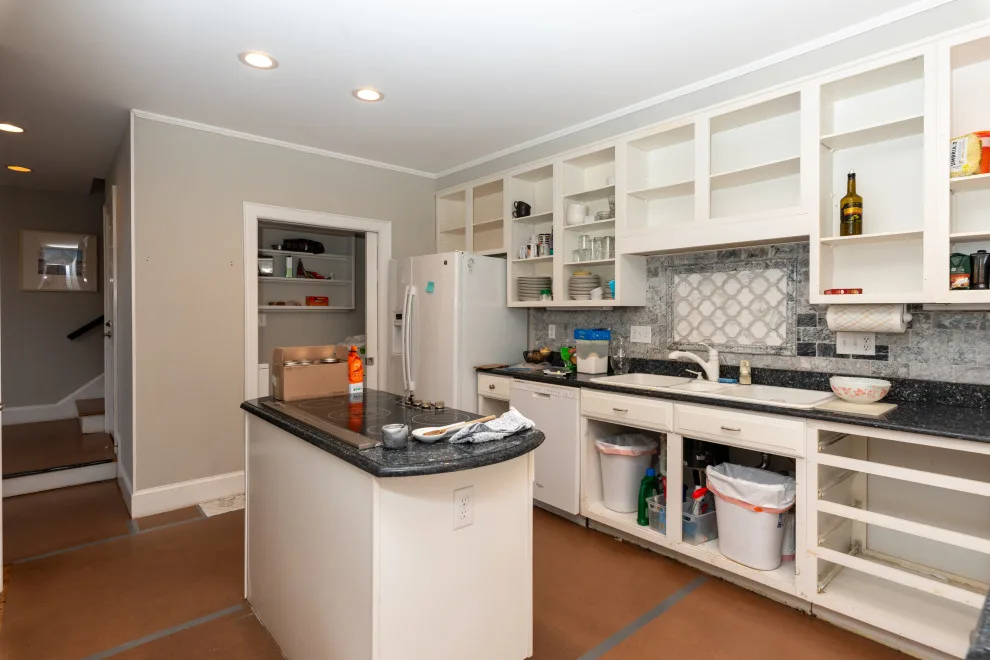 SouthPark Townhouse Kitchen by Detailed Interiors Inc. - Photo 10