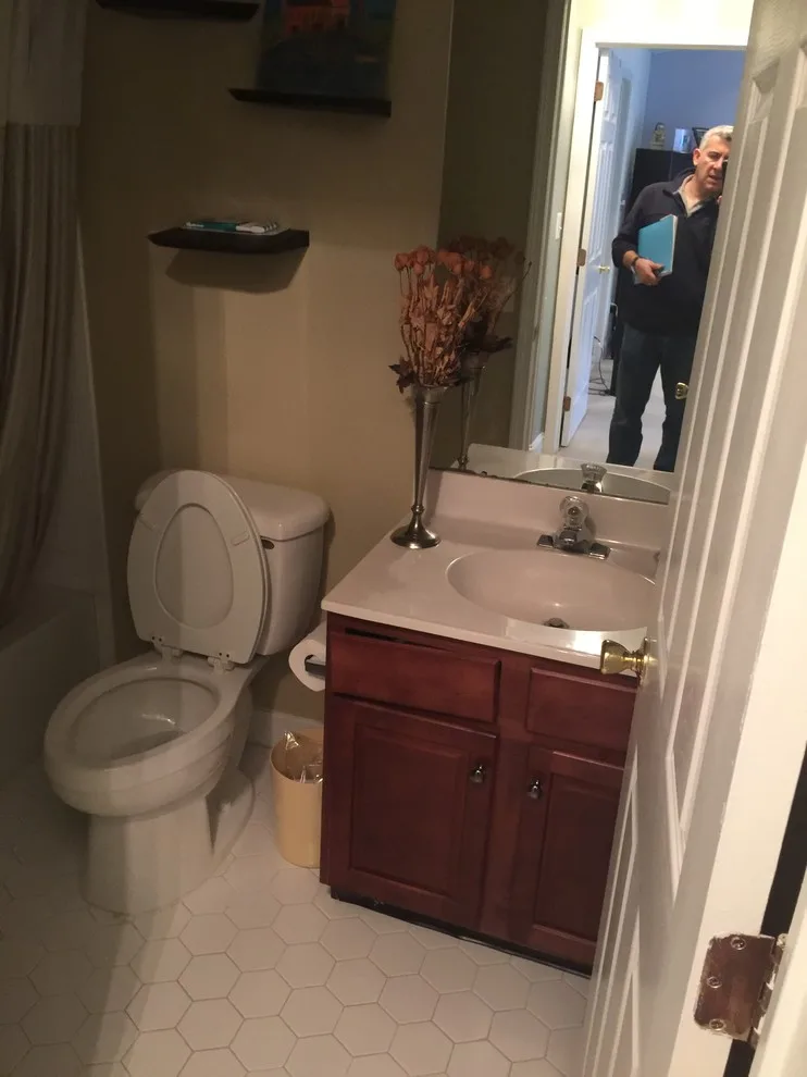Edgewater Contemporary Bathroom Upgrade by Argen Build - Photo 4