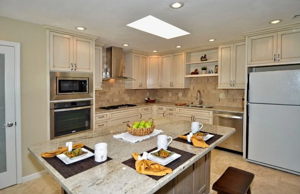 Transitional Design Townhouse Renovation by P&M Caseworks, LLC - Photo 6