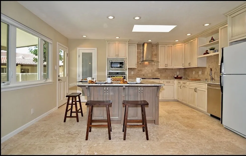 Transitional Design Townhouse Renovation by P&M Caseworks, LLC - Photo 4