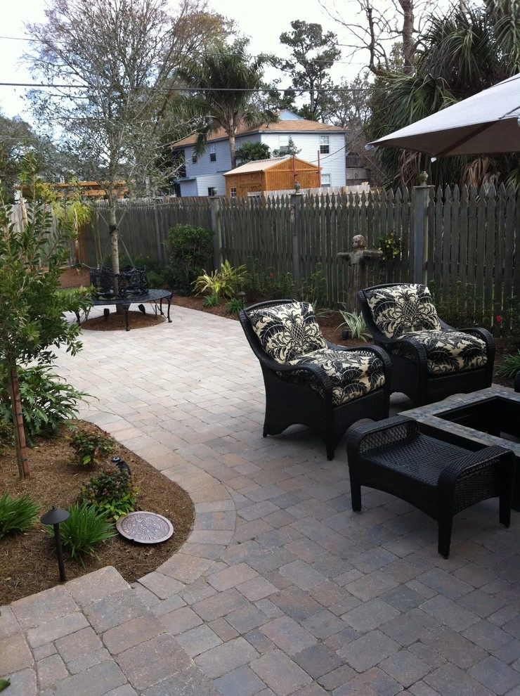 Lakeview Courtyard and Landscaping by Artscape Land Design - Photo 3