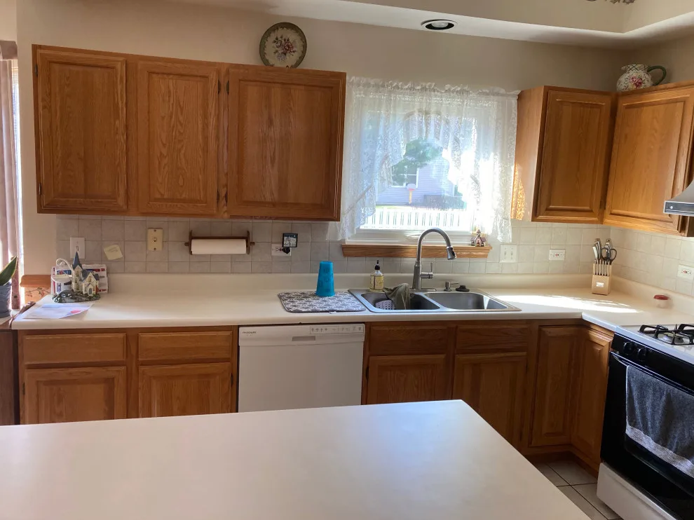 Nutmeg-Stained Traditional Kitchen Renovation by Kitchen Solvers Of Grayslake - Photo 3