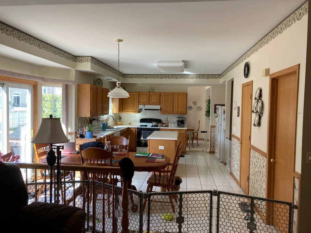 Nutmeg-Stained Traditional Kitchen Renovation by Kitchen Solvers Of Grayslake - Photo 13