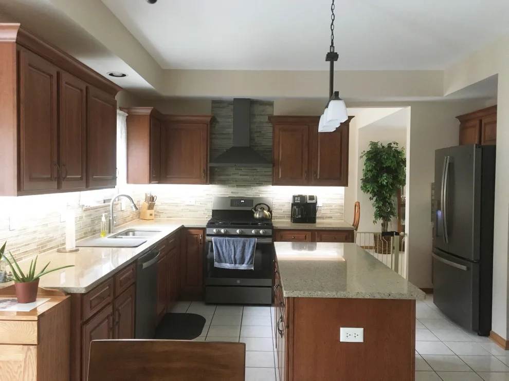 Nutmeg-Stained Traditional Kitchen Renovation by Kitchen Solvers Of Grayslake - Photo 7