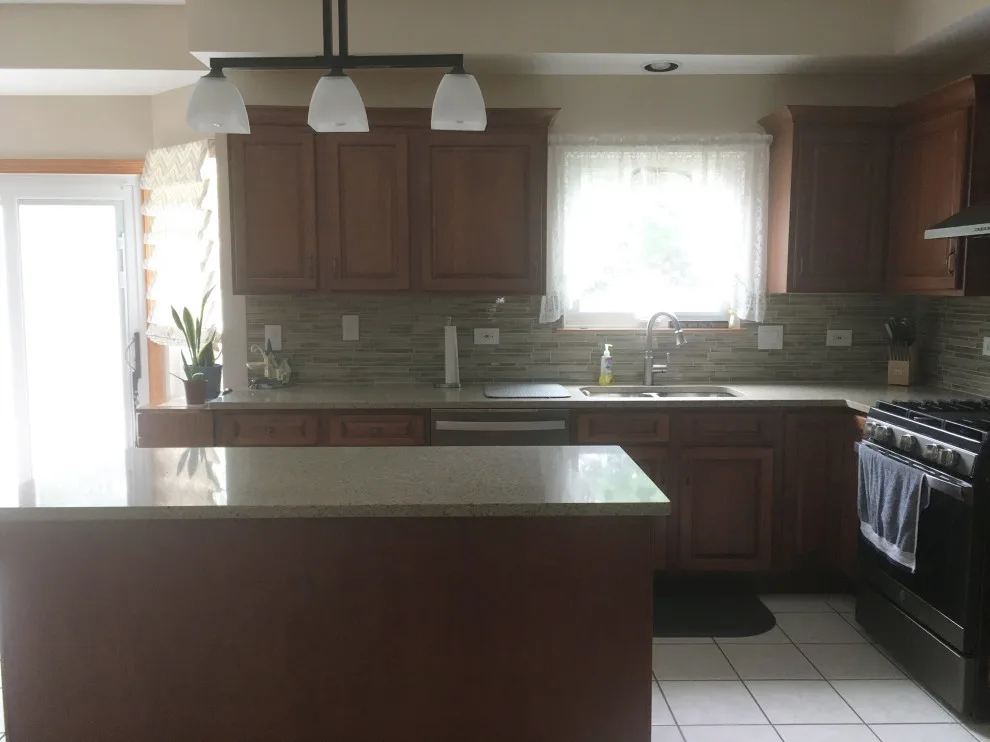 Nutmeg-Stained Traditional Kitchen Renovation by Kitchen Solvers Of Grayslake - Photo 15