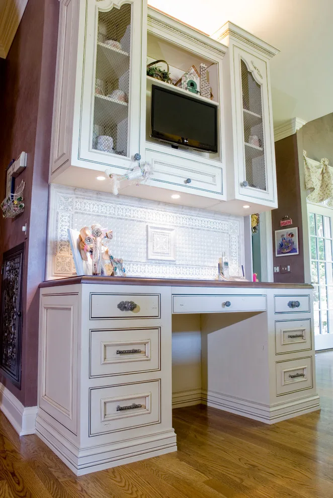 Classic Kitchen by Hartert-Russell - Photo 6