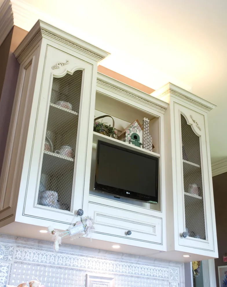 Classic Kitchen by Hartert-Russell - Photo 29