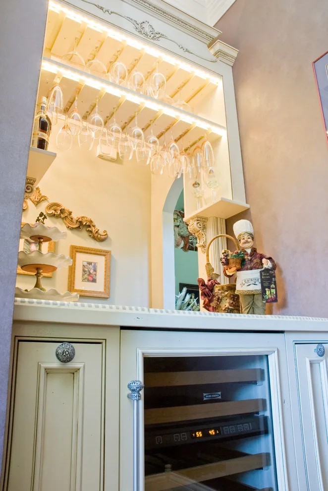 Classic Kitchen by Hartert-Russell - Photo 21