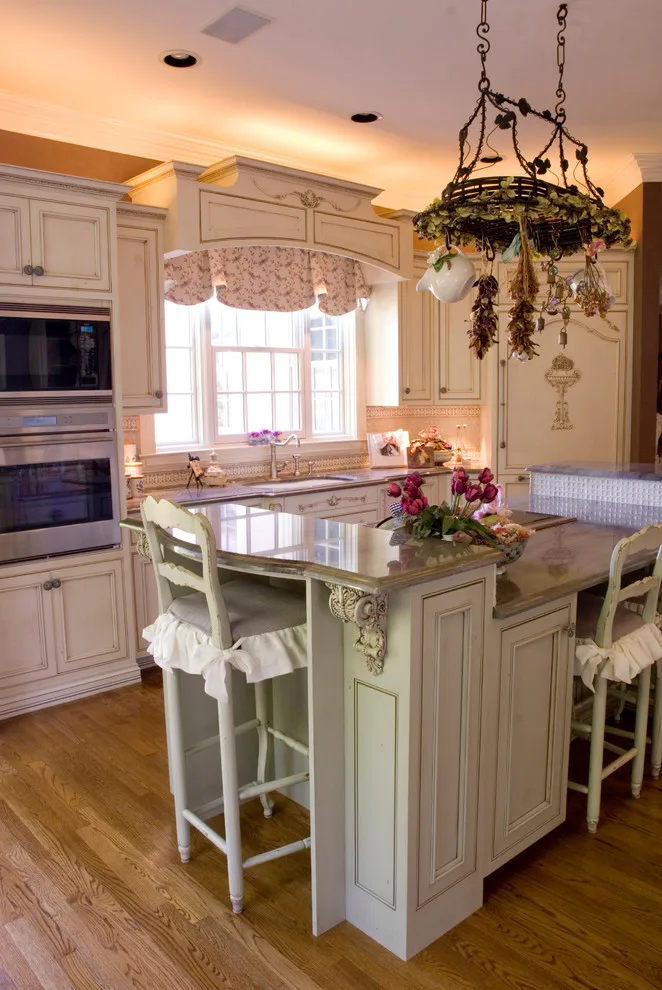 Classic Kitchen by Hartert-Russell - Photo 2