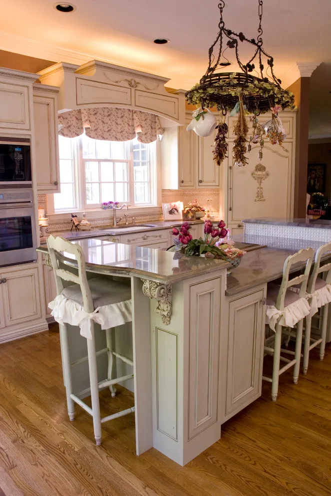 Classic Kitchen by Hartert-Russell - Photo 34