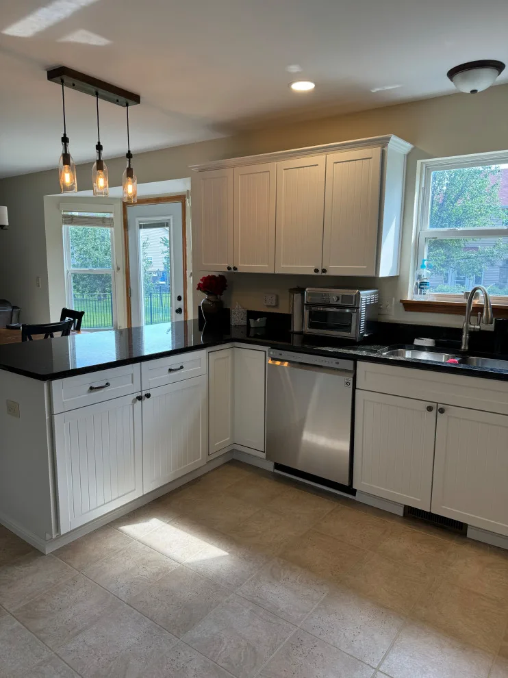 Stratus SuperMatte Transitional Hybrid Kitchen Renovation by Kitchen Solvers Of Grayslake - Photo 9