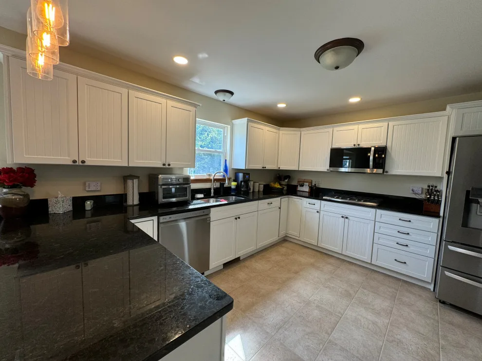 Stratus SuperMatte Transitional Hybrid Kitchen Renovation by Kitchen Solvers Of Grayslake - Photo 7
