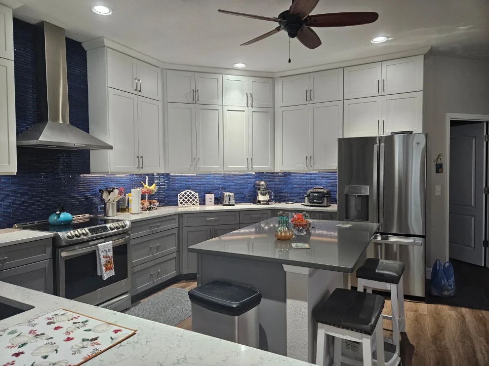 Transitional Hybrid Kitchen Renovation by Kitchen Solvers Of Orlando - Photo 4