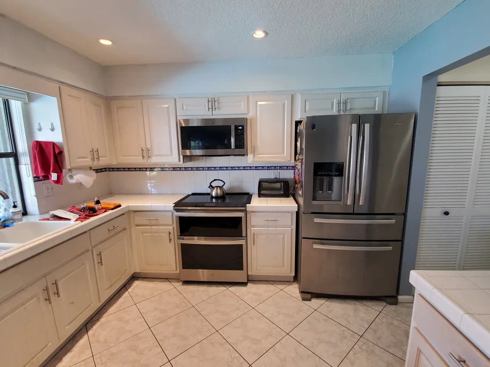 Matte White Transitional Kitchen Renovation by Kitchen Solvers Of Fort Lauderdale - Photo 6