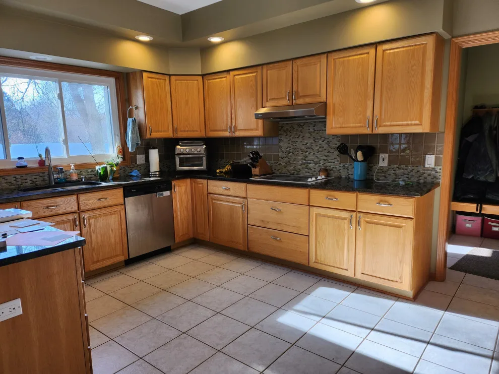 Raised Panel Door Transitional Kitchen Renovation by Kitchen Solvers Of Madison - Photo 2