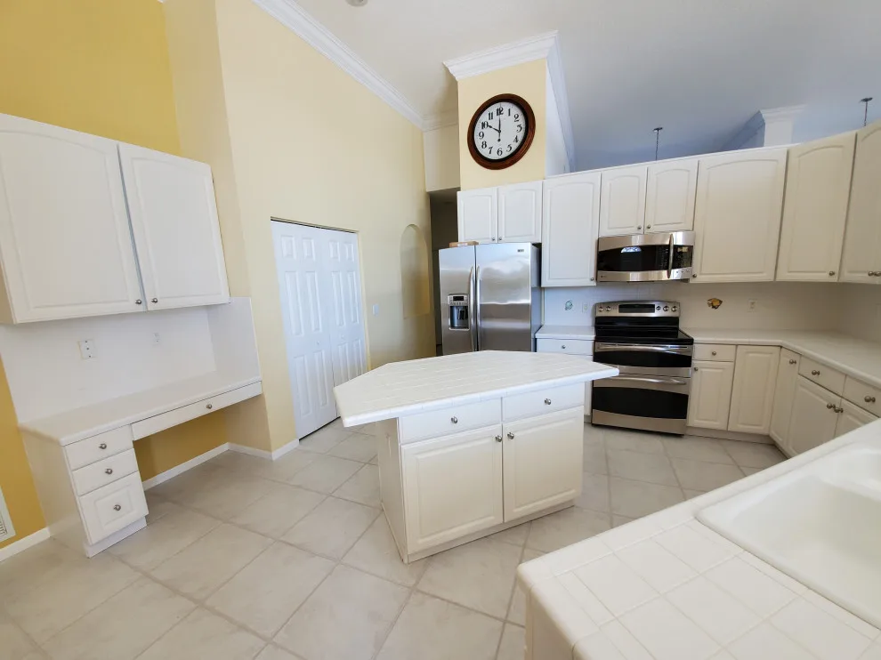 Two-Tone Kitchen Remodel Transformation by Kitchen Solvers Of Fort Lauderdale - Photo 18