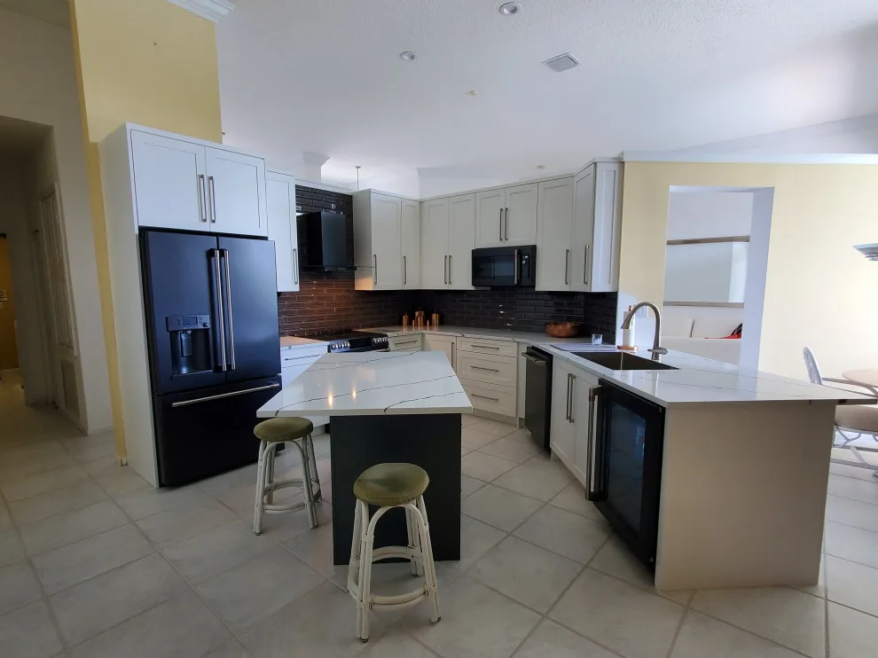 Two-Tone Kitchen Remodel Transformation by Kitchen Solvers Of Fort Lauderdale - Photo 5