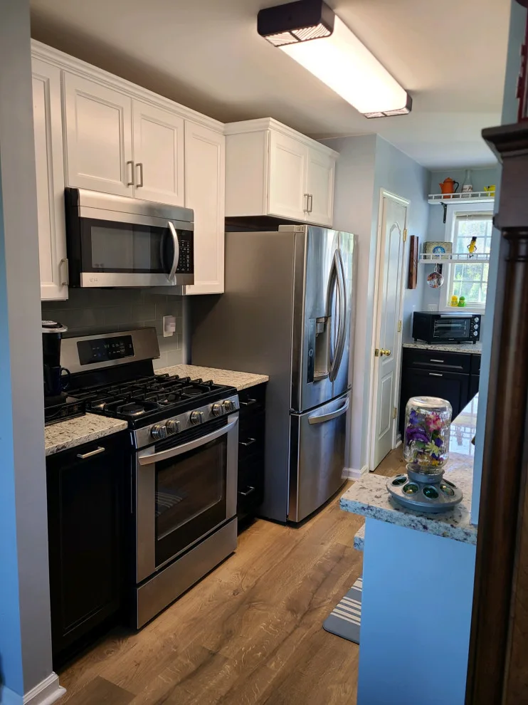 Dual-Tone Kitchen Renovation Completed by Kitchen Solvers Of Spring Hill - Photo 4