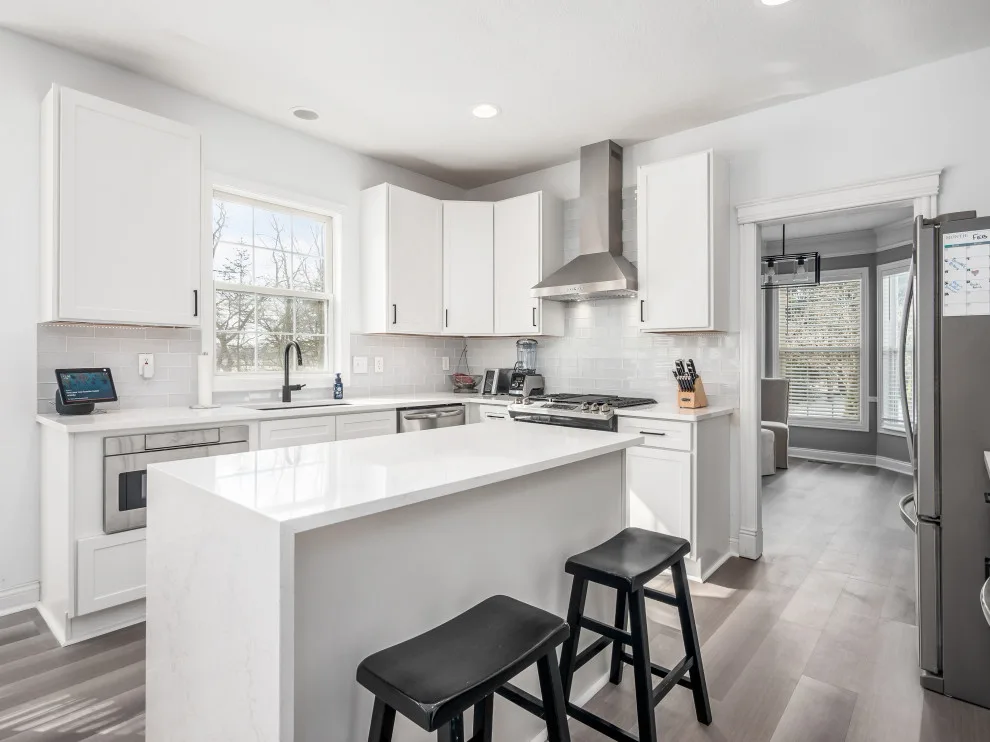 White Satin Shaker Transitional Kitchen Renovation by Kitchen Solvers Of Allentown - Photo 4