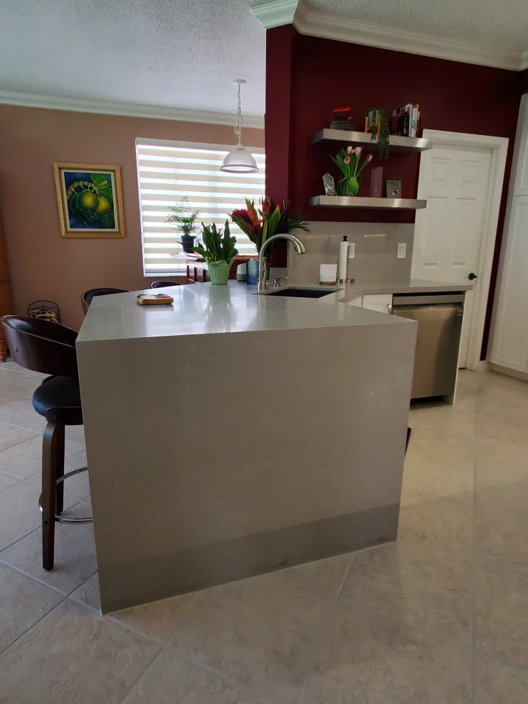 White Shaker Door Transitional Kitchen Renovation by Kitchen Solvers Of Fort Lauderdale - Photo 8