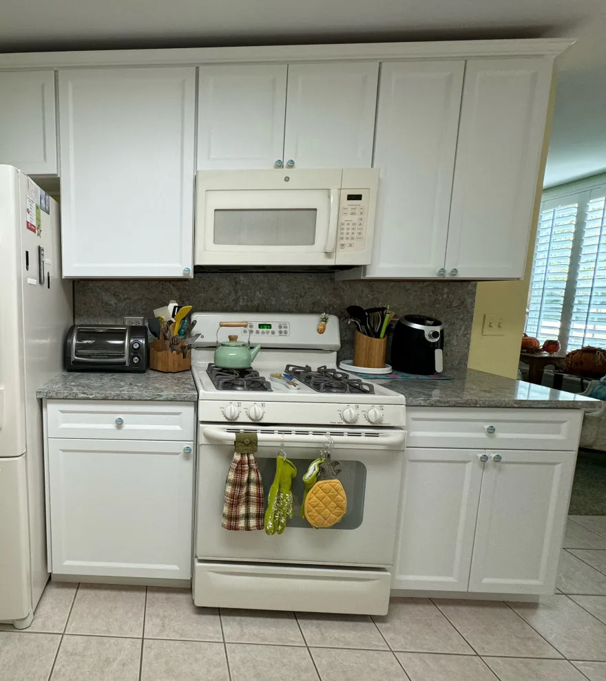 Hudson White Cabinets Kitchen Remodel in Transition by Kitchen Solvers Of Grayslake - Photo 10