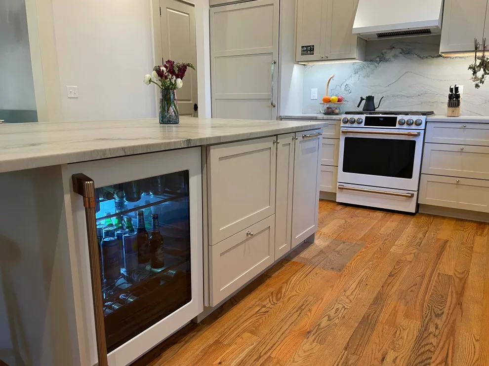 Mission Shaker Door Transitional Kitchen Renovation by Kitchen Solvers Of Charleston - Photo 4