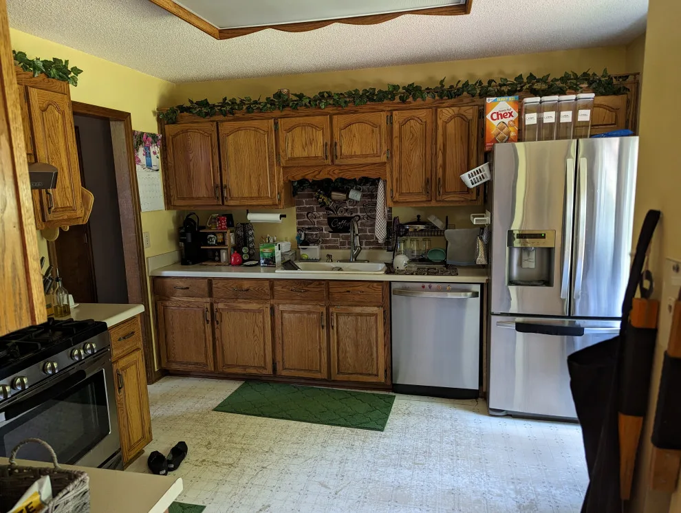 New Slate Cabinet Transitional Kitchen Renovation by Kitchen Solvers Of Spring Hill - Photo 11