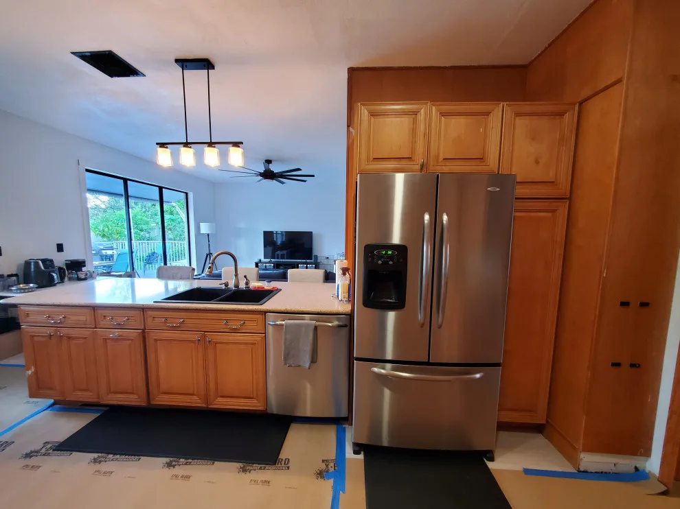 Satin White Shaker Door Transitional Kitchen Renovation by Kitchen Solvers Of Fort Lauderdale - Photo 8