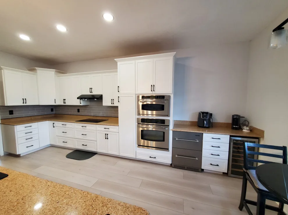 Satin White Shaker Door Transitional Kitchen Renovation by Kitchen Solvers Of Fort Lauderdale - Photo 13