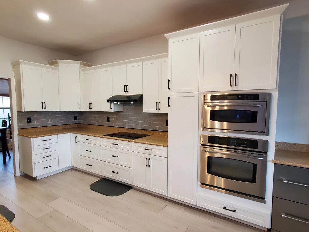 Satin White Shaker Door Transitional Kitchen Renovation by Kitchen Solvers Of Fort Lauderdale - Photo 6